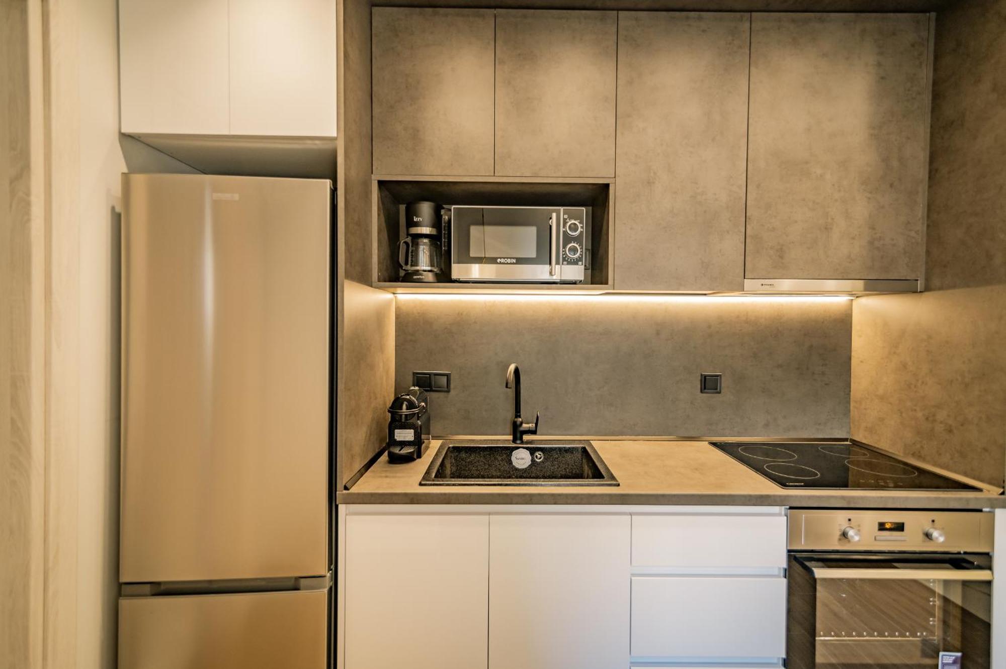 Urban Luxury Suites Thessaloniki Buitenkant foto