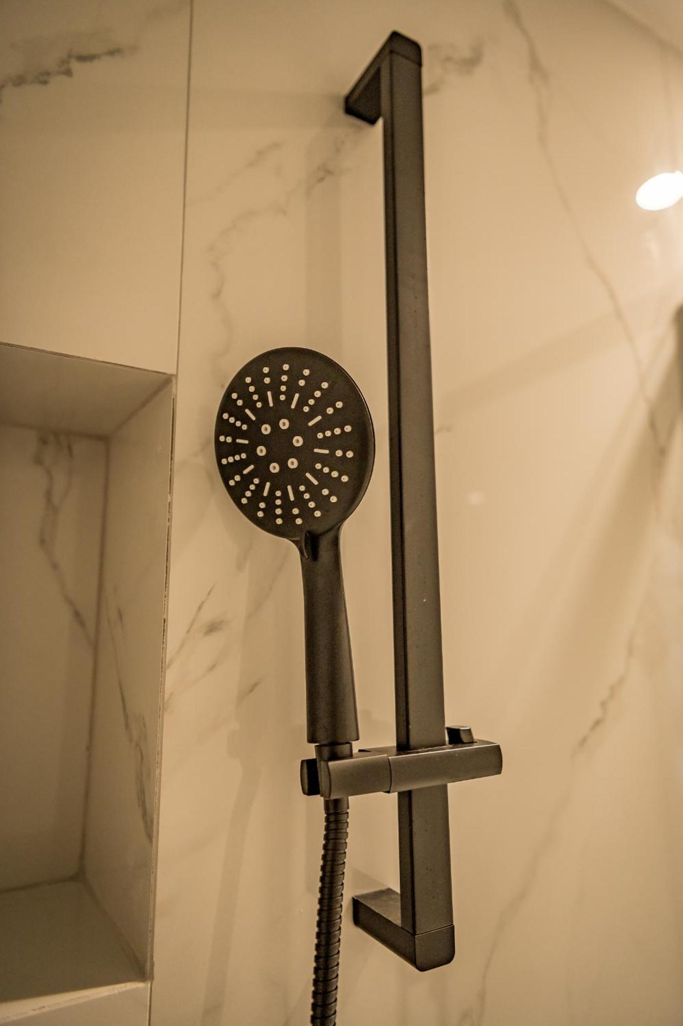Urban Luxury Suites Thessaloniki Buitenkant foto