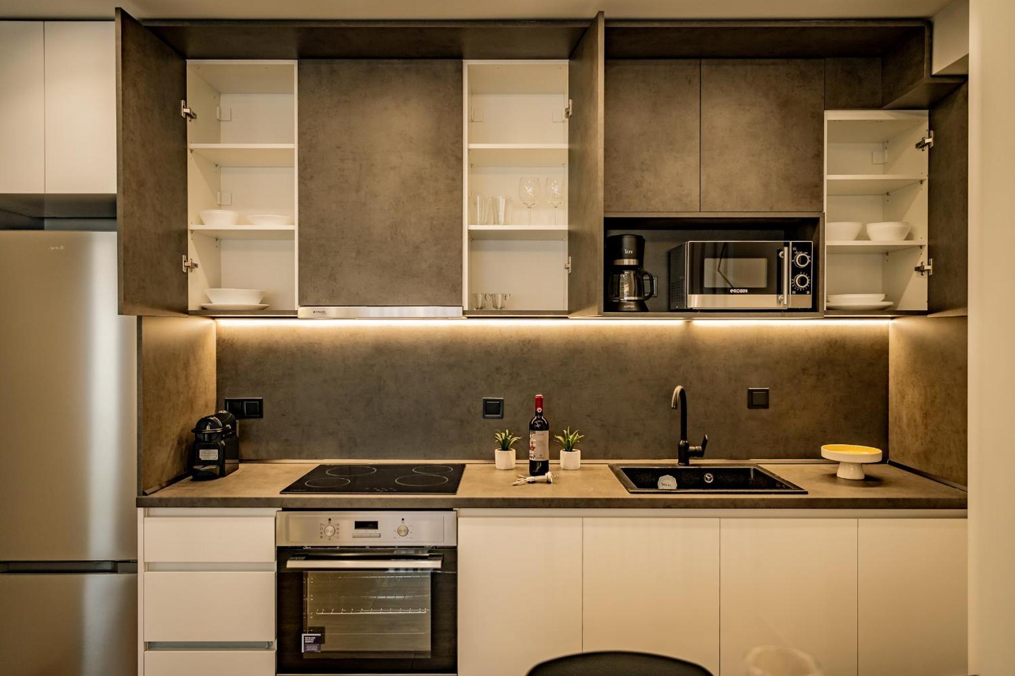 Urban Luxury Suites Thessaloniki Buitenkant foto